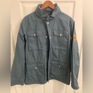 Fjallraven Raven jacket EUC. M65 field jacket water resistant
